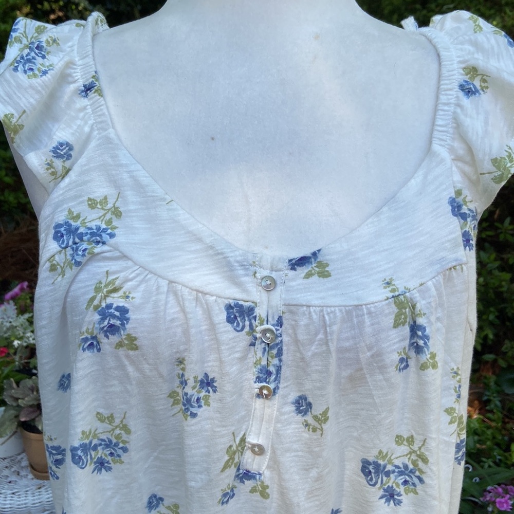 Floral White and Blue Women's Top - Picture 2 of 7